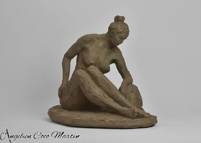 Jonge vrouw verstild